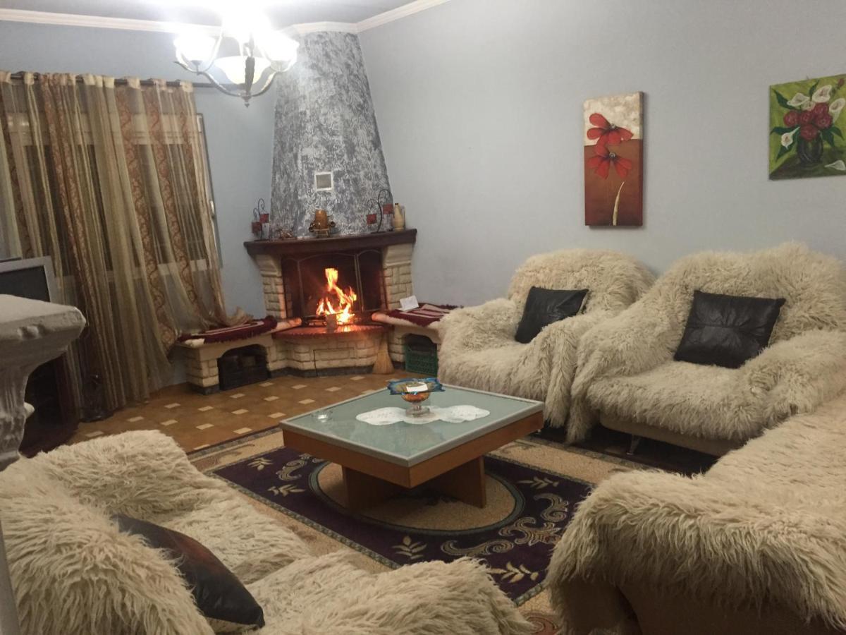 Vila Ridvani Korce Exterior foto